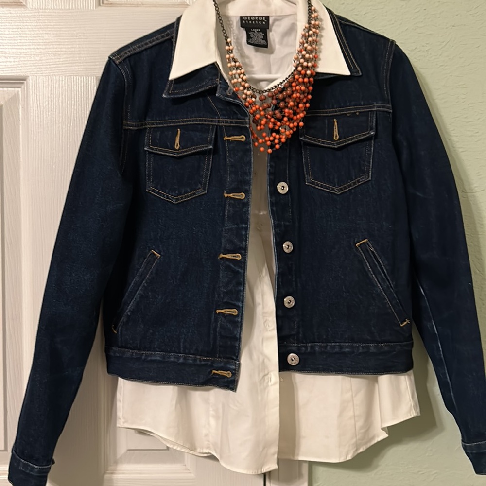 Missy size. M Jean jacket - Picture 2 of 8
